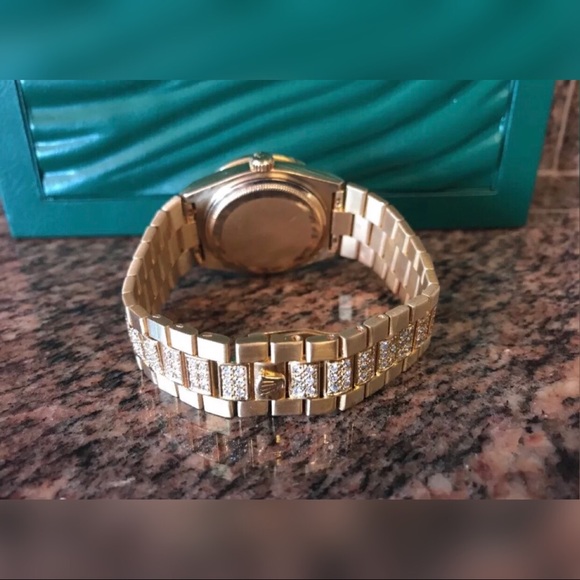 Rolex OysterQuartz DayDate President Ref. 19018 - Picture 4 of 7